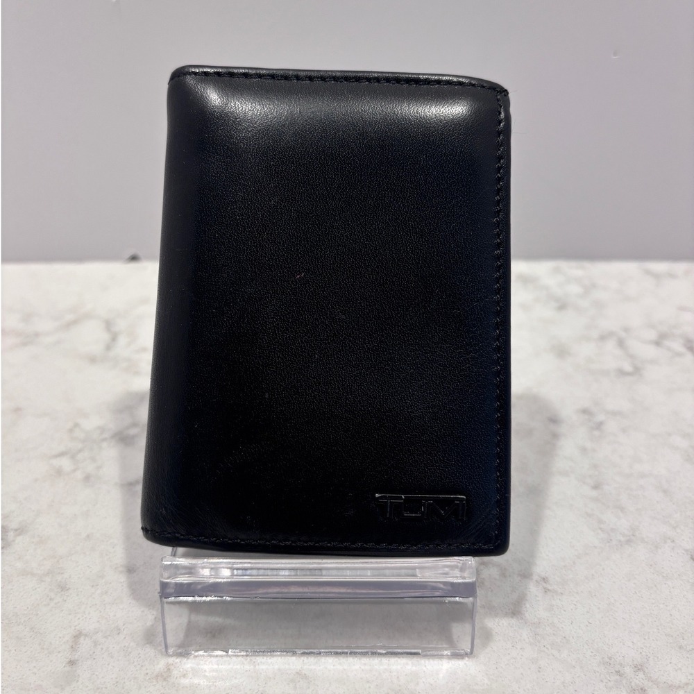 Tumi Mens Black Leather Bifold Wallet ID Window Card Case Minimalist Carry
